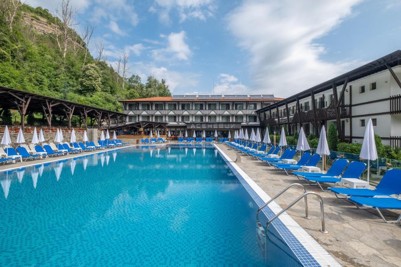 Park Hotel Asenevtsi Veliko Tarnovo Exterior photo