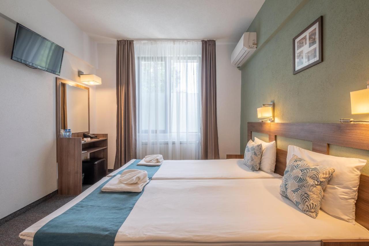 Park Hotel Asenevtsi Veliko Tarnovo Exterior photo