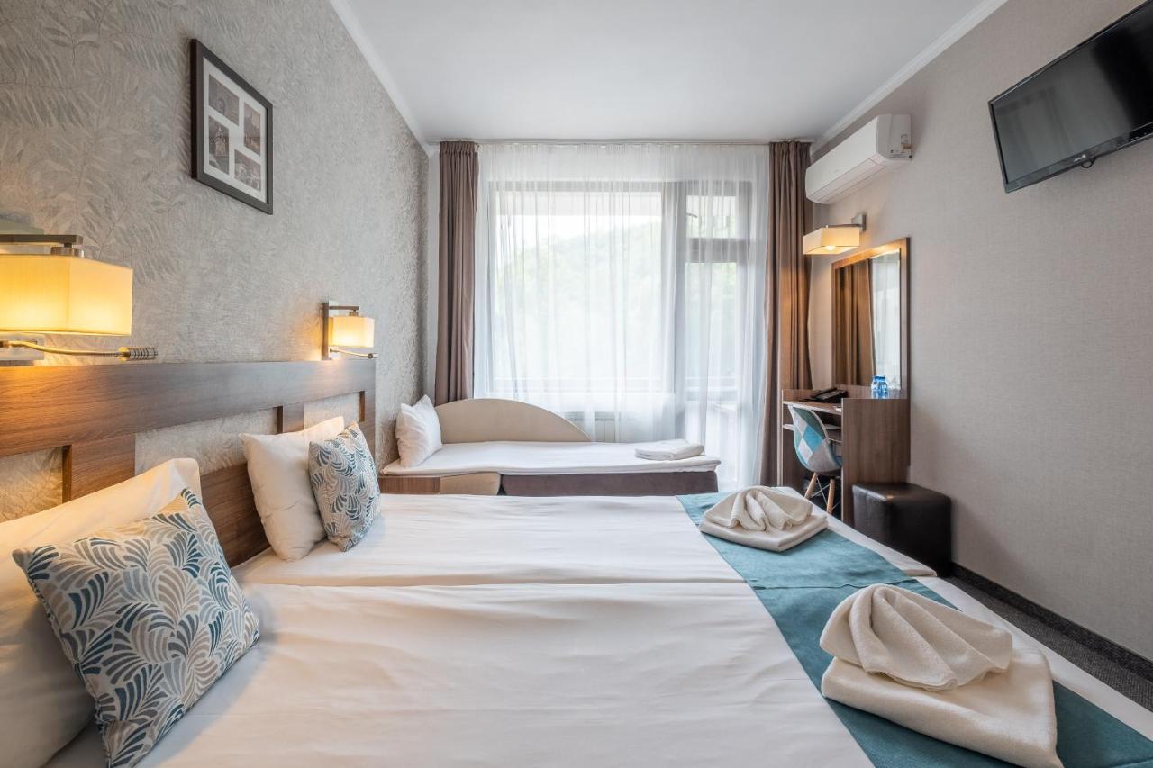 Park Hotel Asenevtsi Veliko Tarnovo Exterior photo